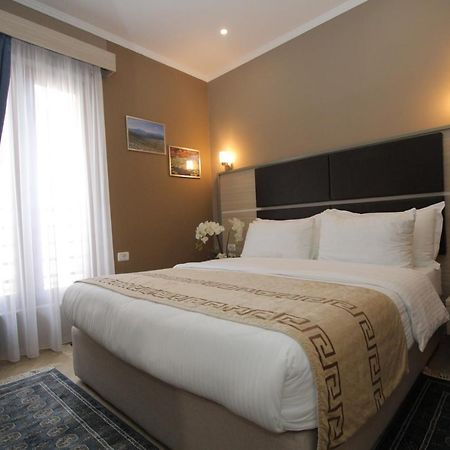 Capital Tirana Hotel Bruci Exteriör bild