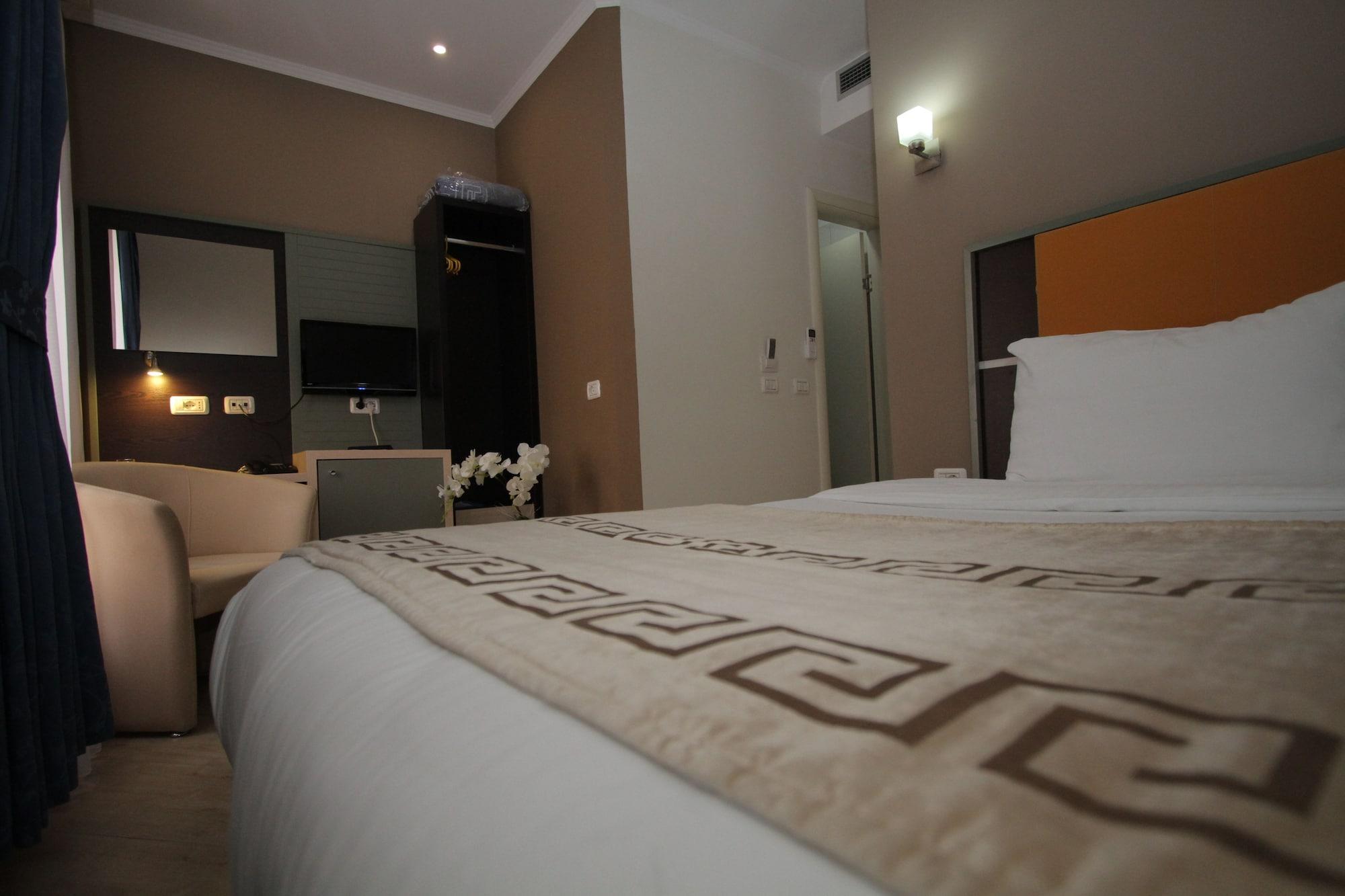 Capital Tirana Hotel Bruci Exteriör bild
