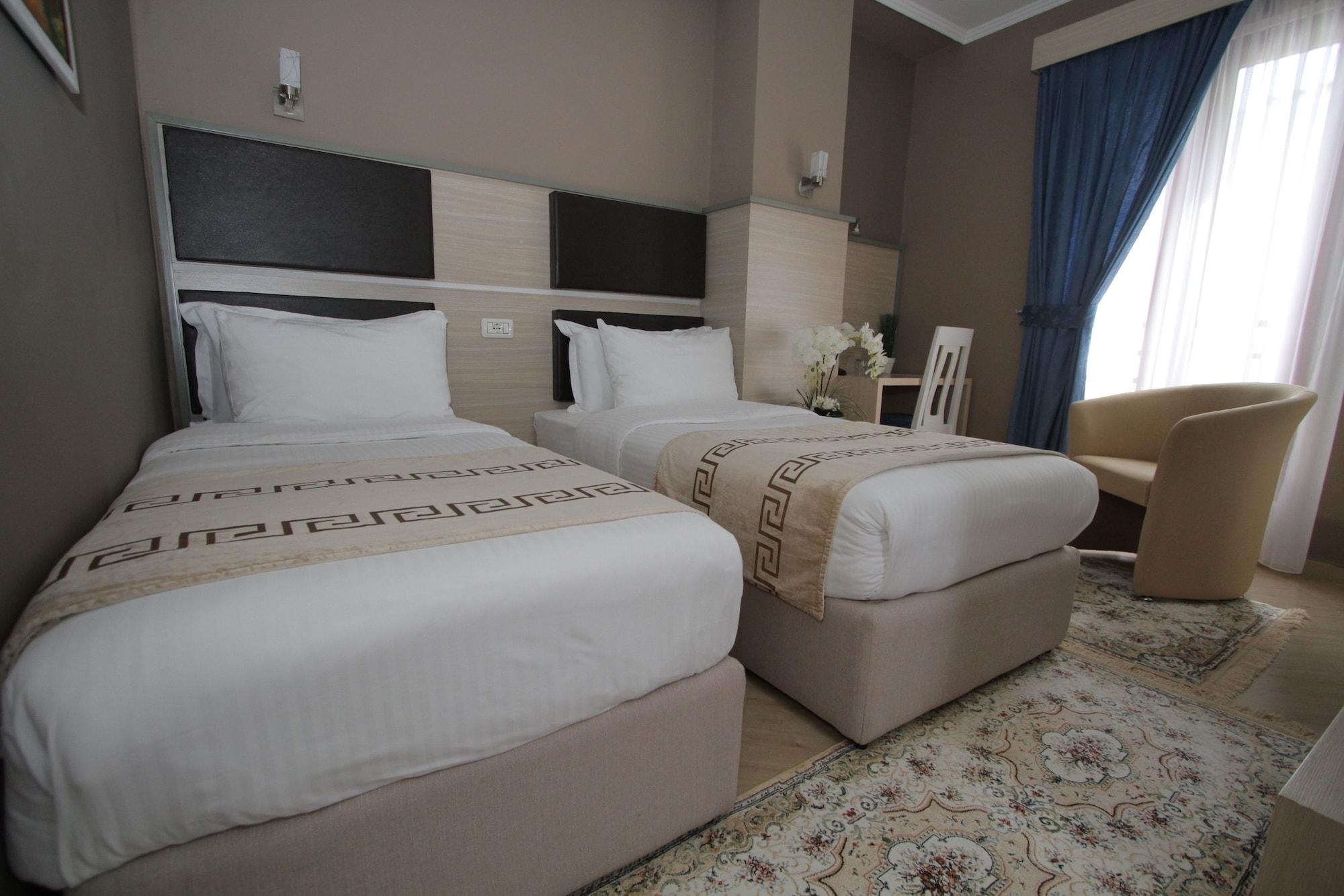 Capital Tirana Hotel Bruci Exteriör bild