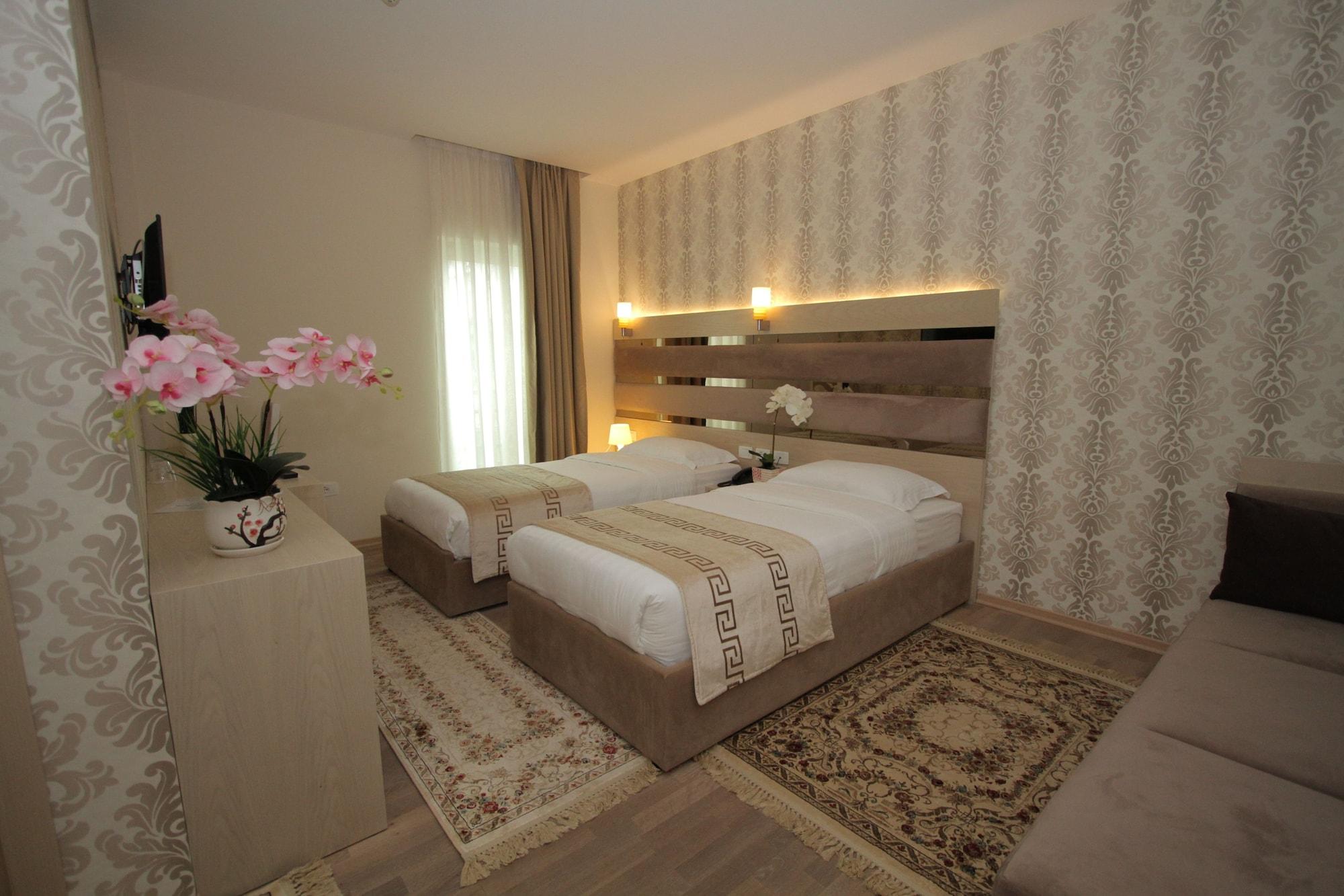 Capital Tirana Hotel Bruci Exteriör bild