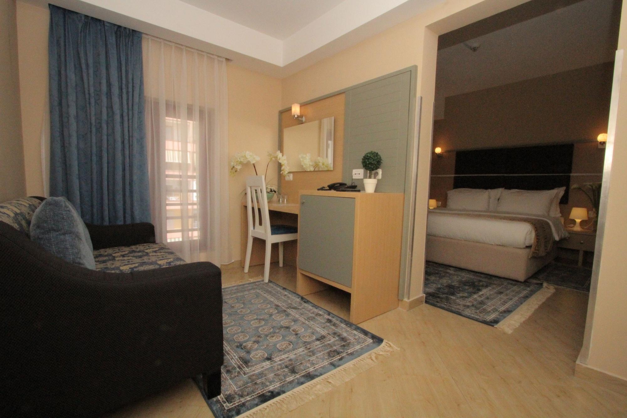 Capital Tirana Hotel Bruci Exteriör bild