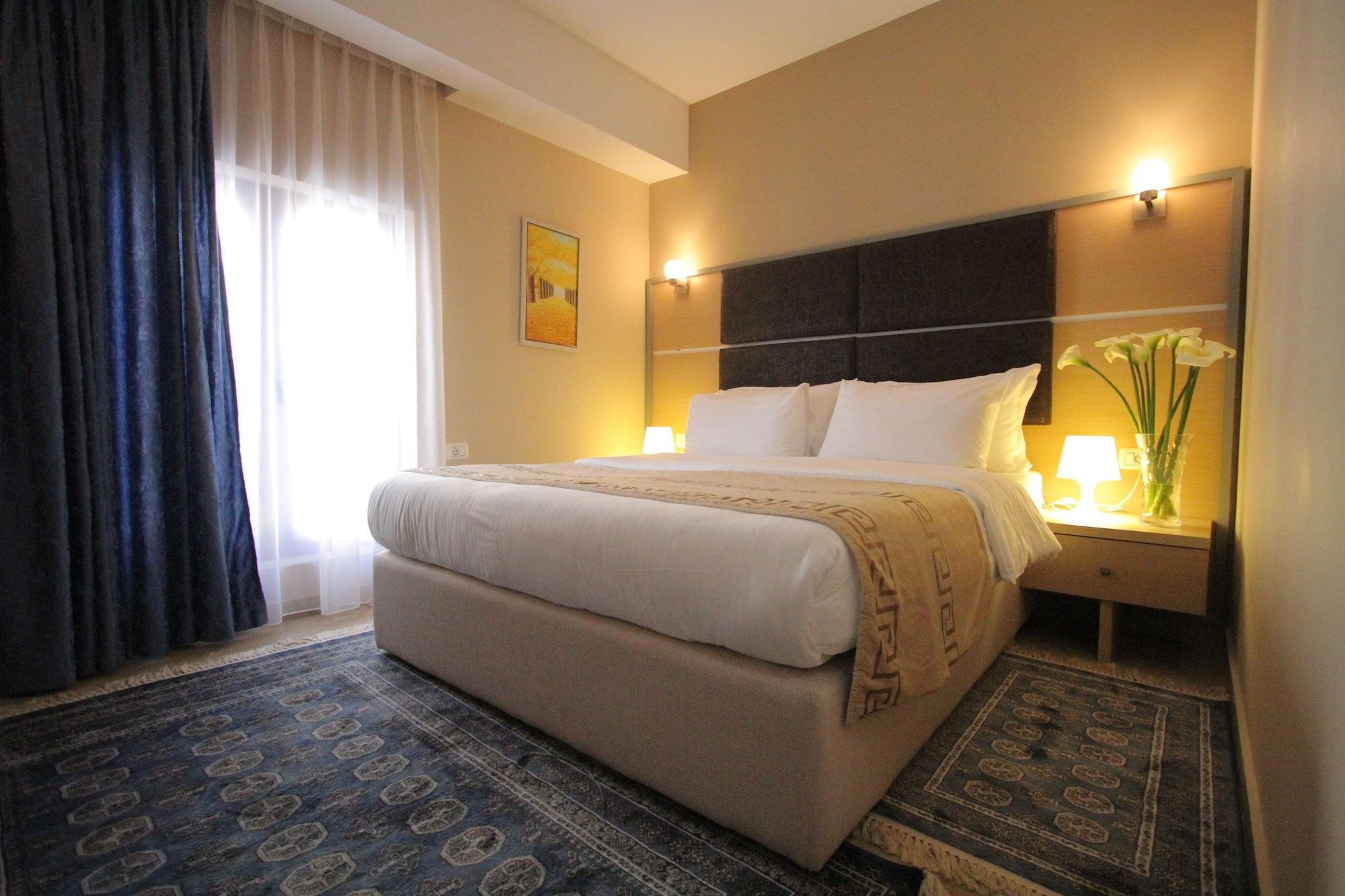Capital Tirana Hotel Bruci Exteriör bild